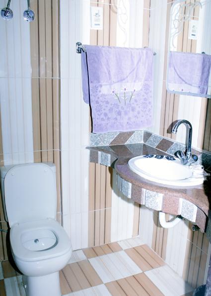 Tiba Hotel Асуан Екстериор снимка